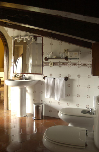 Bedroom, Hotel Palacio Obispo, Guipúzcoa