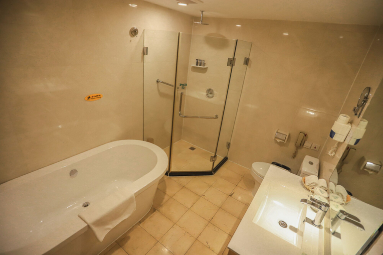 Bathroom 5, Jade Garden Hotel Beijing, Beijing