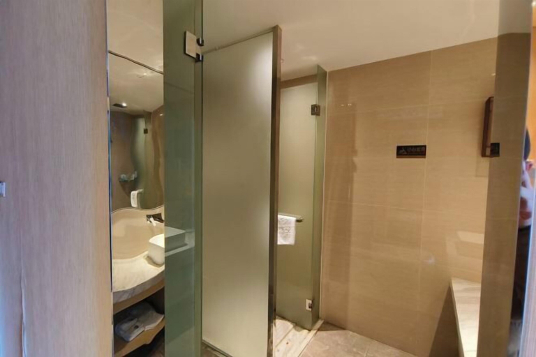 Bathroom 4, Ling Jiang Hotel, Fuzhou