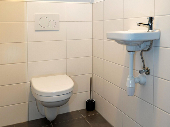 Bathroom 3, Villa in Friesland with Garden and Terrace, Skarsterlân