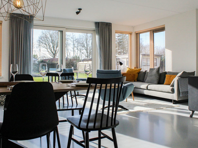 Others 5, Villa With Large Garden in a Holiday Park, Skarsterlân