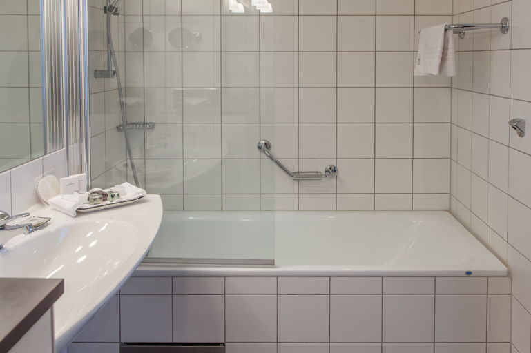 Bathroom 5, Hyatt Place Gothenburg Central, Göteborg