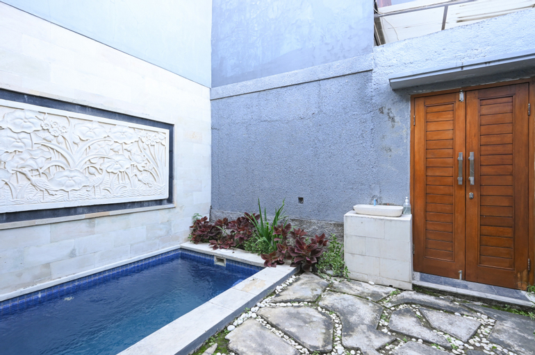 Swimming Pool 21