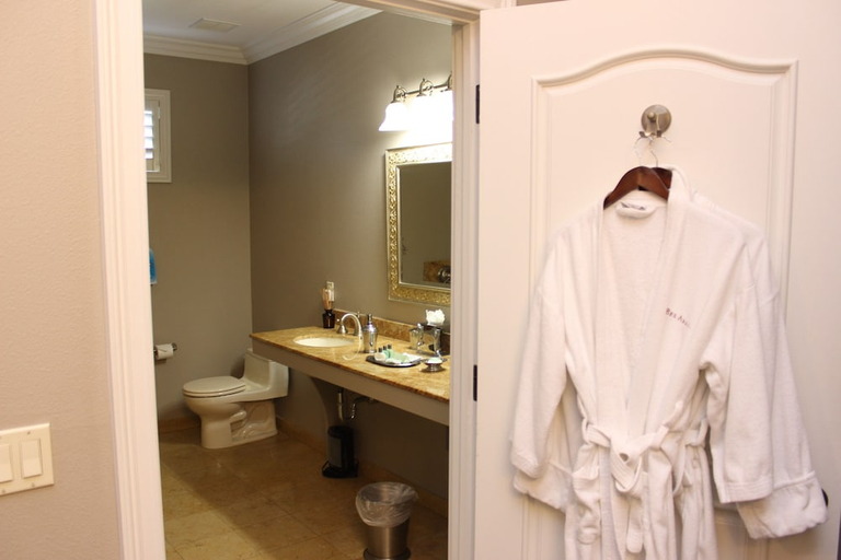 Bathroom 3, Bel Abri Napa Valley Inn, Napa