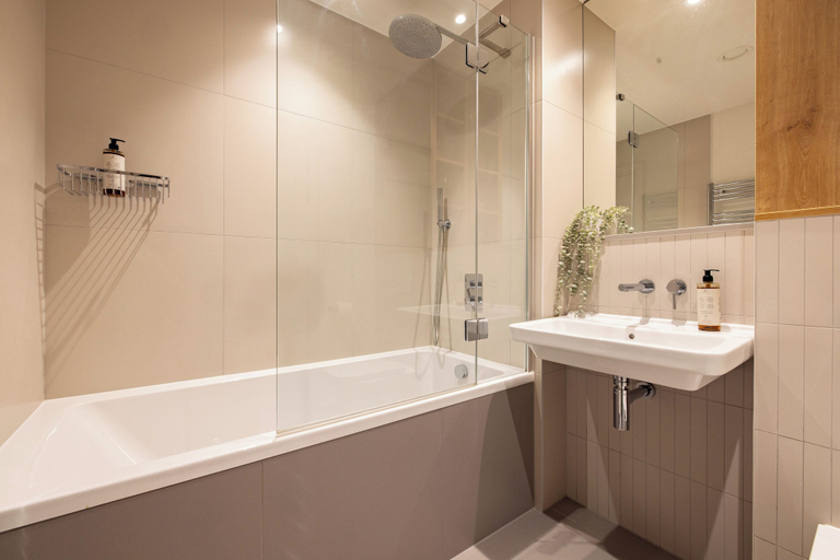Bathroom 4, Croydon by Charles Hope, London