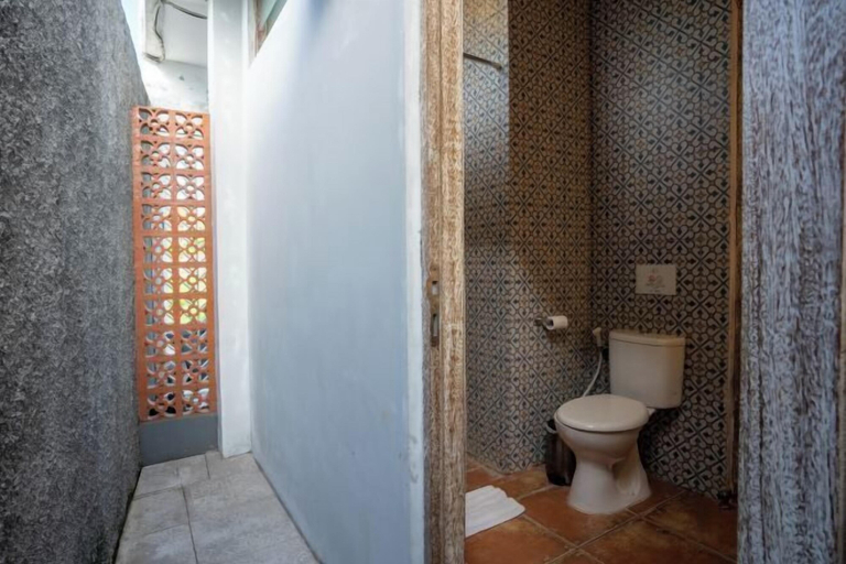 Bathroom 8