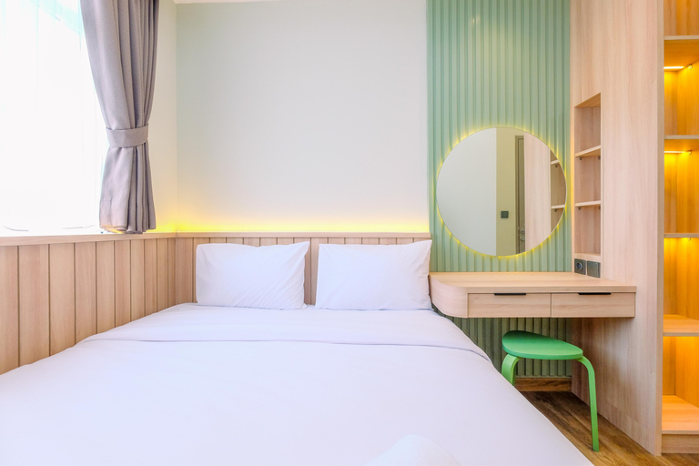 Homey and Comfort Stay 1BR Vasanta Innopark Apartment By Travelio, Cikarang
