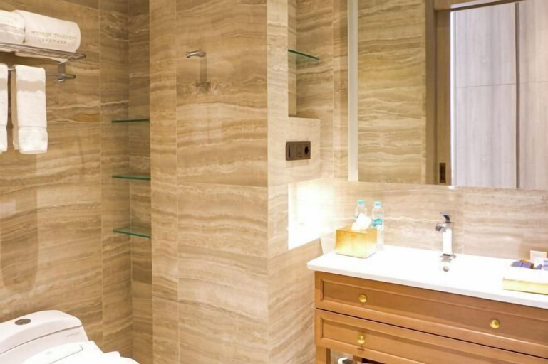 Bathroom 11