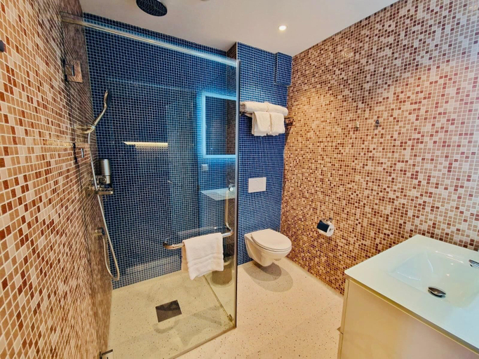 Bathroom 5, Chasse Residency Hotel, Amsterdam