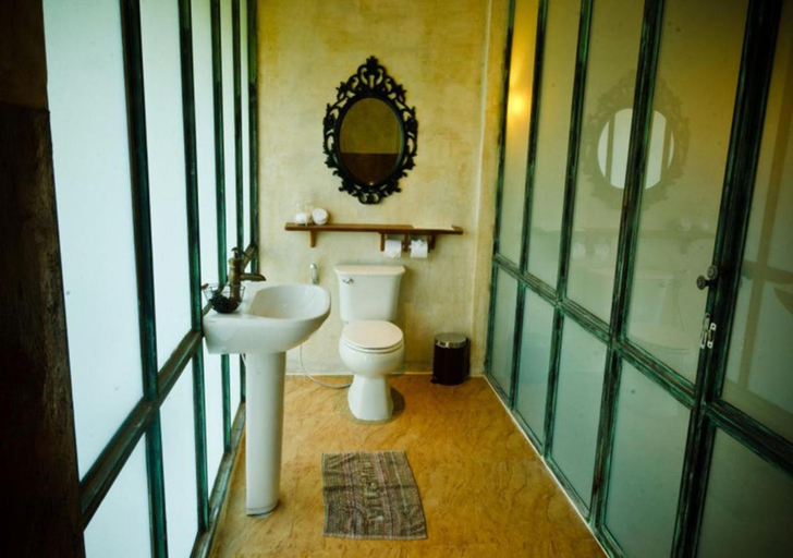 Bathroom 4, La Toscana Resort, Suan Phung
