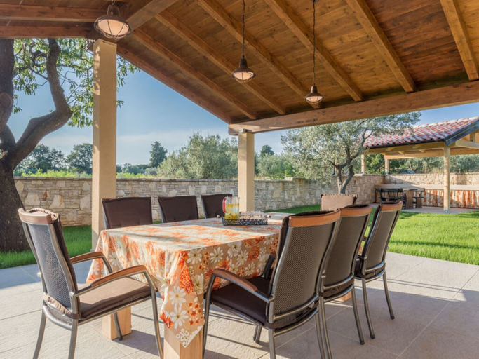 Dining 4, Villa Felice Comfortable Holiday Residence, Fažana