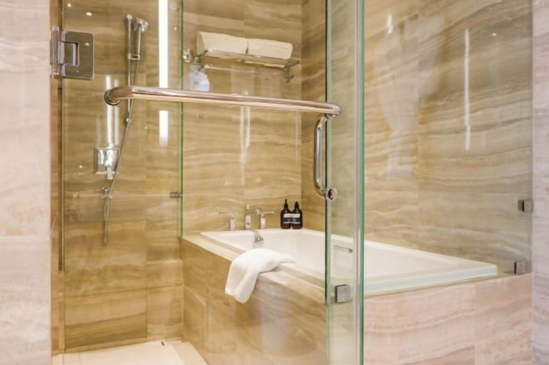Bathroom 9