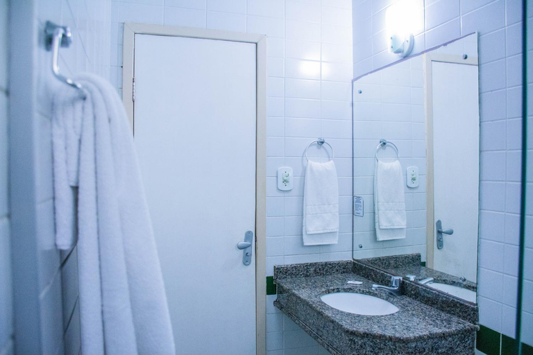 Bathroom 5, Hotel Terra do Sol, Aracaju
