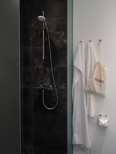Bathroom 4, Flora Apartment Hotel, Copenhagen