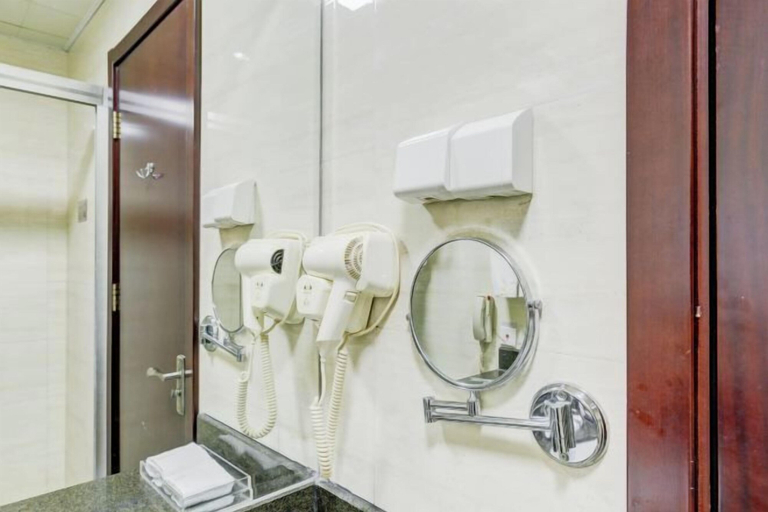 Bathroom 4, Zouping Hotel, Zibo