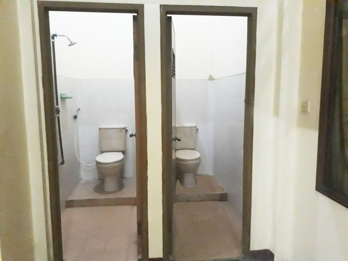 Bathroom 5, Pelangi Indah Hotel, Semarang