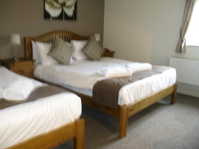 Bedroom, The Chequers Inn, Oxfordshire