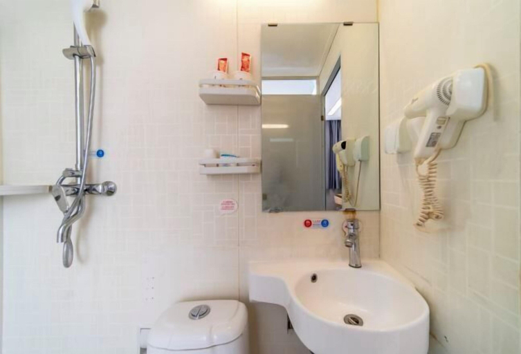 Bathroom 4, Shankee Hotel (Qingyuan Bus Station), Baoding