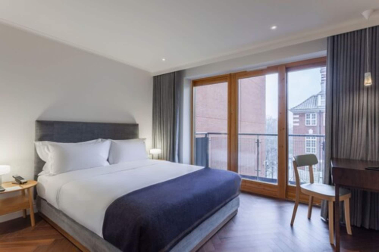 Bedroom 2, The Roseate Reading, Reading