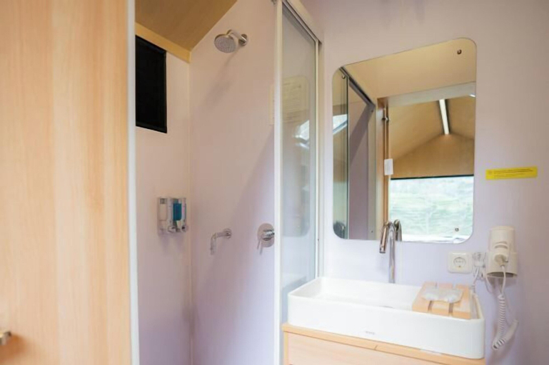 Bathroom 19