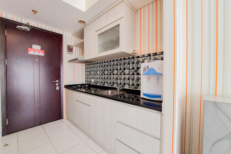 Others 2, Comfort and Cozy Stay Studio Casa de Parco Apartment By Travelio, Tangerang