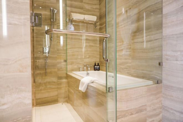 Bathroom 15