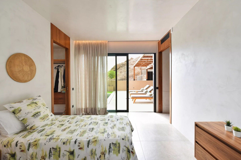 Room 3, Villa in Tauro With Private Pool & Beach Access, Las Palmas