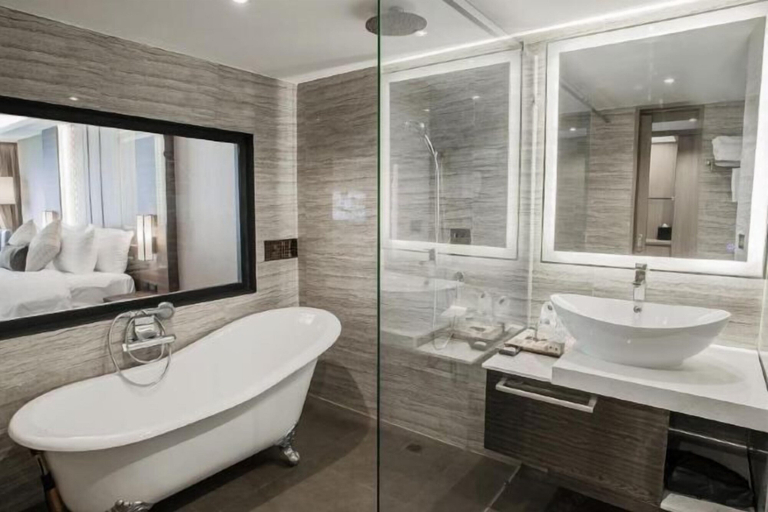 Bathroom 16