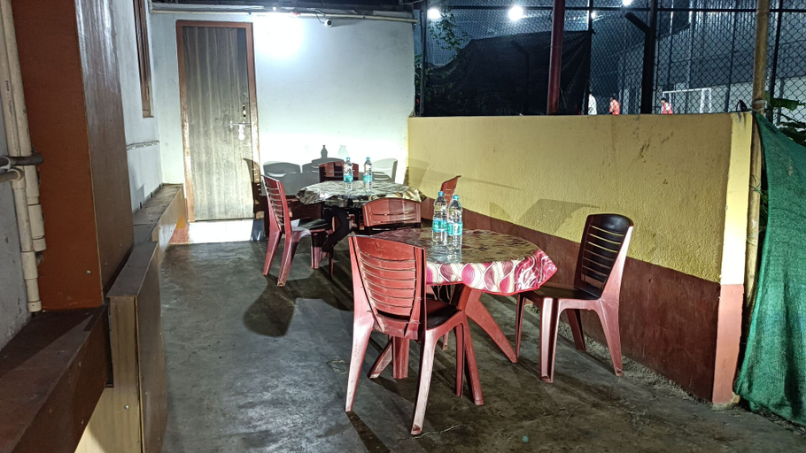 Food & Drinks, GB Guest House, Kamrup Metropolitan