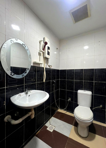 Bathroom 5, Ampang Business Hotel, Ampang