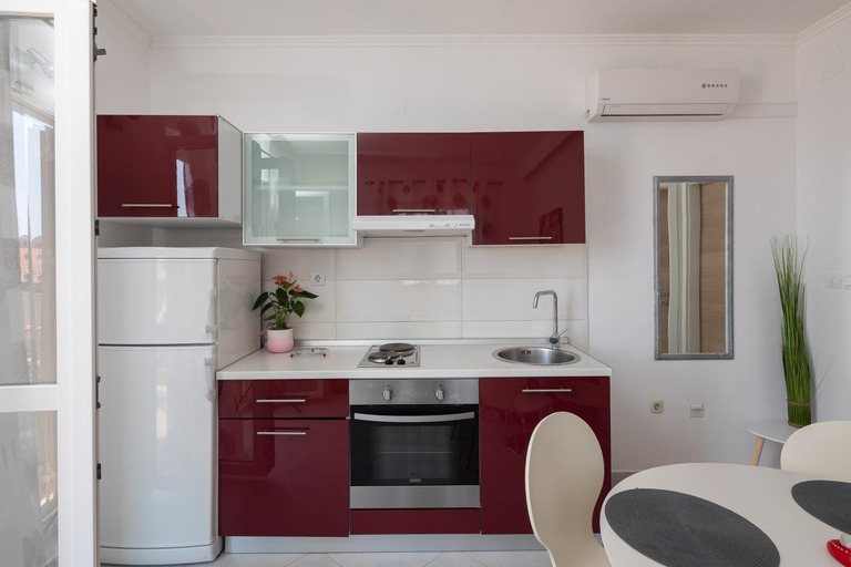 Others 2, Apartments Babic, Milna