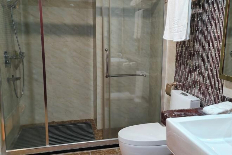 Bathroom 4, Chayun Hotel, Meizhou