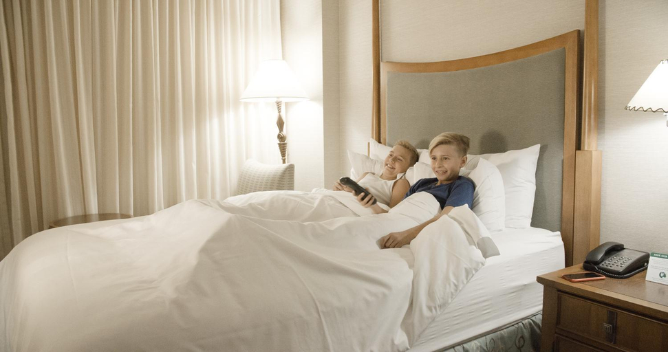 Bedroom 3, River Cree Casino and Resort, Division No. 11