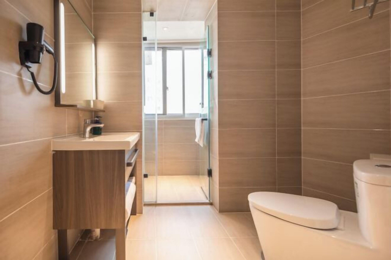 Bathroom 3, HanTing Hotel (Tianjin Nankai Erwei Road Metro Station), Tianjin