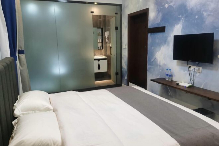 Bedroom 3, Lujiang Business and Trade City Hotel, Qiandongnan Miao and Dong