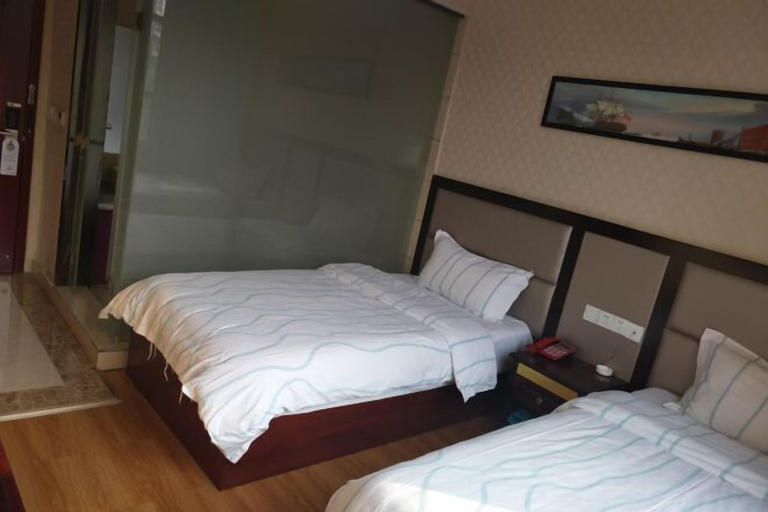 Bedroom 2, Weisi Haoting Hotel, Xianning