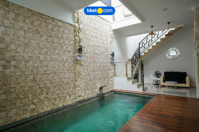 Sport & Beauty 2, Villa NoRa with Private Pool at Batu Malang, Malang
