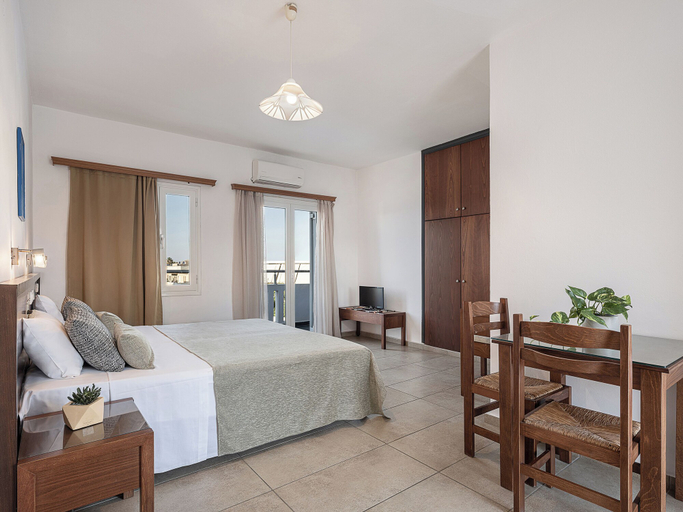Bedroom 3, Nontas Suites, Crete