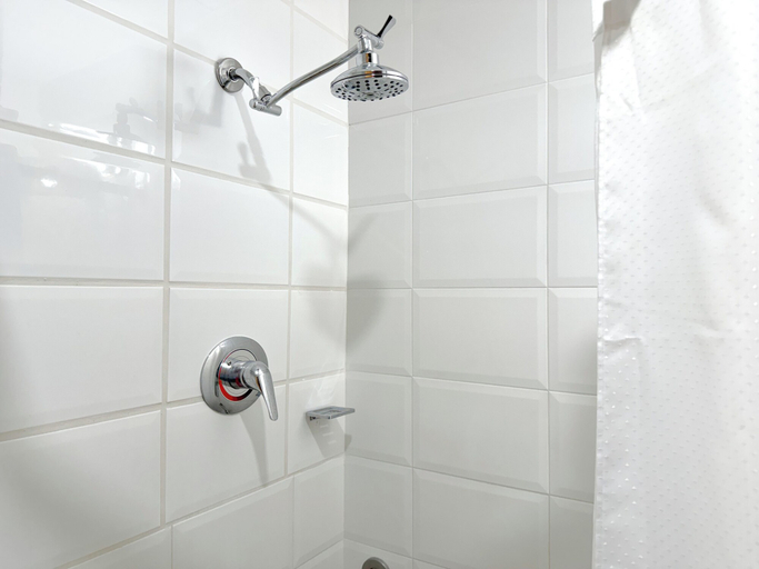 Bathroom 3, Ficus Hotel