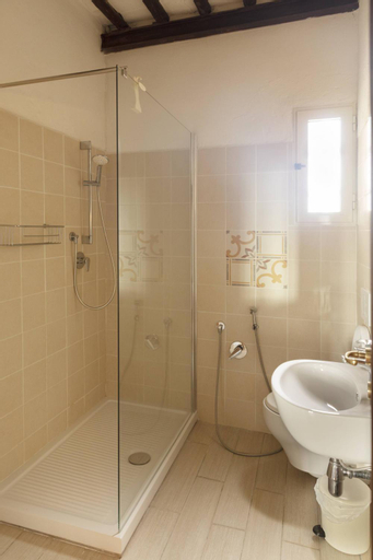 Bedroom 3, Quercesecca, Grosseto