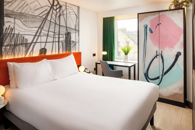 Bedroom 4, ibis Styles Edinburgh St Andrew Square, Edinburgh