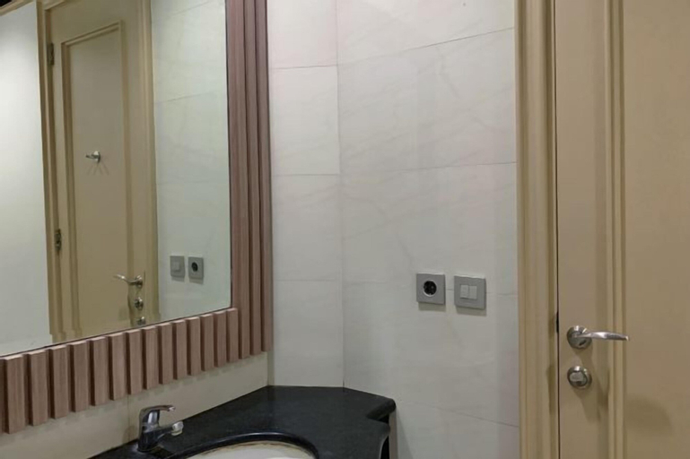 Bathroom 25