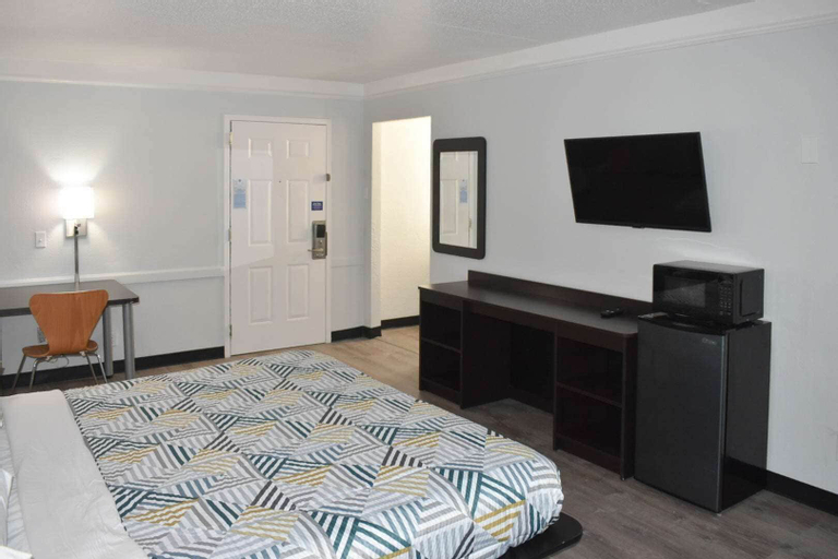 Bedroom 16