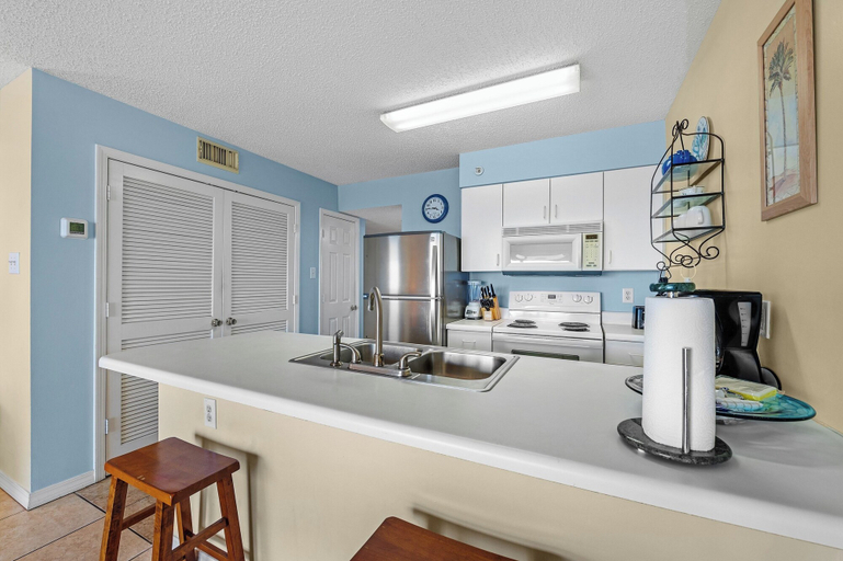 Others 5, Royal Palms Condos, Baldwin