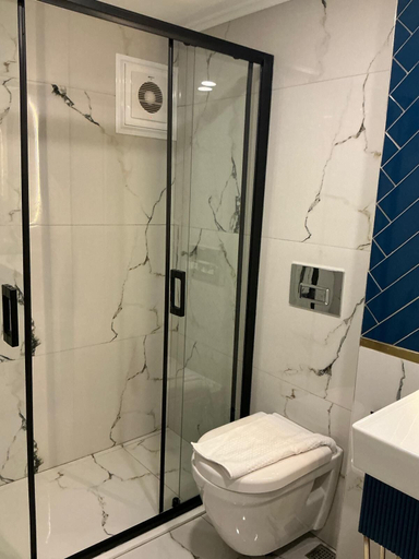 Bathroom 5, New Florenta Hotel, Fatih