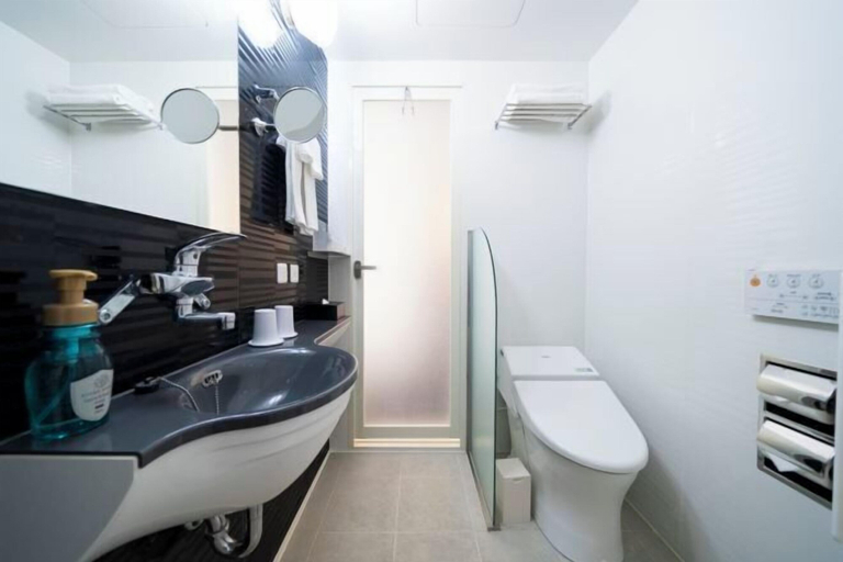 Bathroom 5