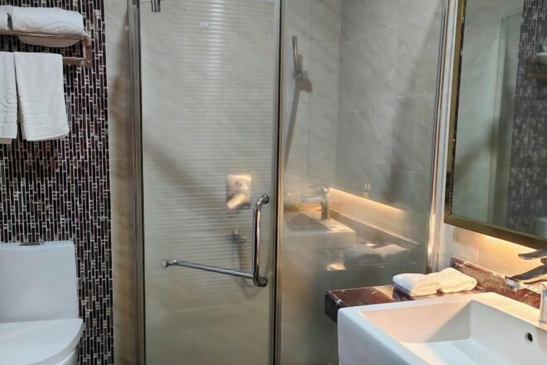 Bathroom 4, Chayun Hotel, Meizhou