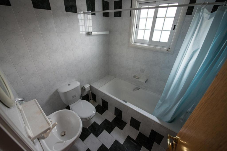 Bathroom 4, Philippou Beach Villas & Apartments, Larnaca
