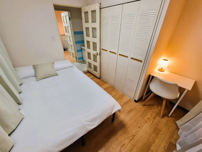 Bedroom 3, Grand Colbert NANBA 505, 605, 704, Osaka