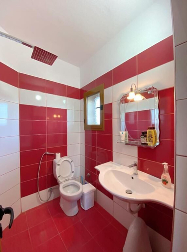 Bathroom 3, Arlinds Apartaments, Vlorës